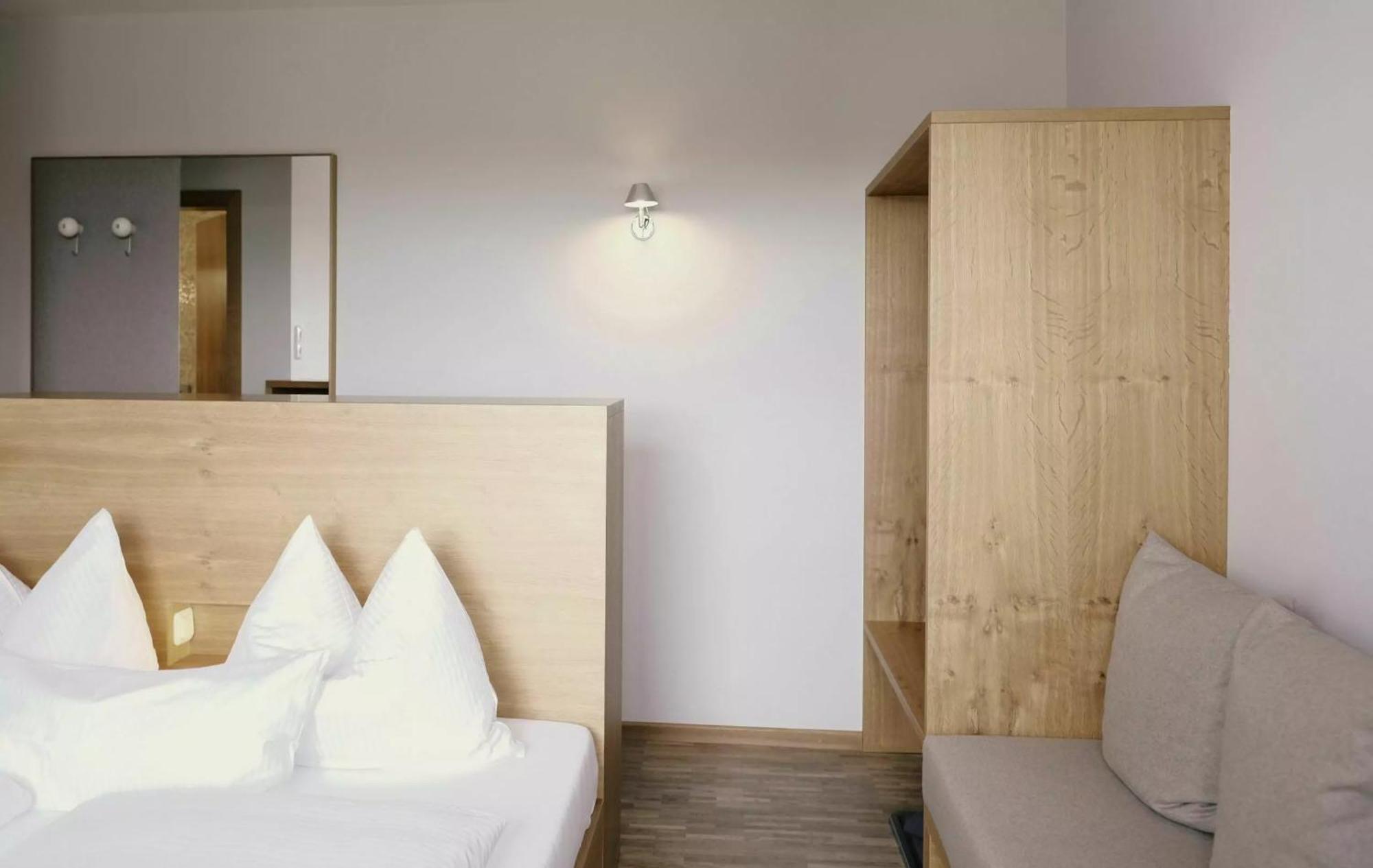 Hotel Sturm Bio- & Wellnesshotel In Der Rhoen Mellrichstadt Ruang foto